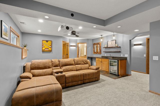 10161 176th Avenue NW, Elk River, MN 55330