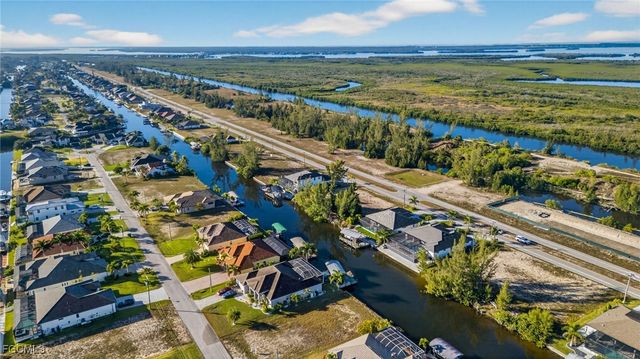 719 Old Burnt Store RD N, Cape Coral, FL 33993