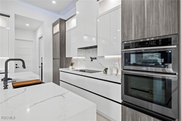 719 Old Burnt Store RD N, Cape Coral, FL 33993