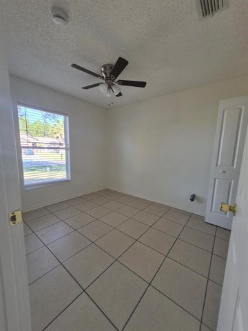 1042 Lava Street SE, Palm Bay, FL 32909