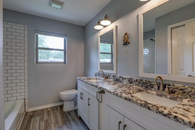 5816 Turtle Creek Drive, Texarkana, TX 75503