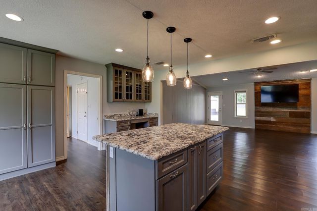 5816 Turtle Creek Drive, Texarkana, TX 75503