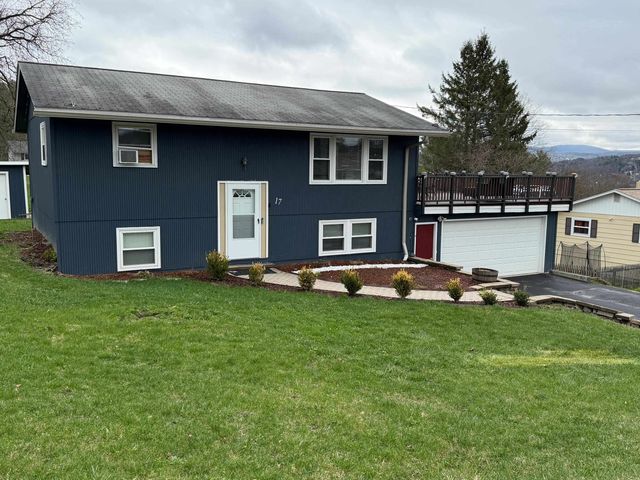 17 Cano Drive, Barre Town, VT 05641