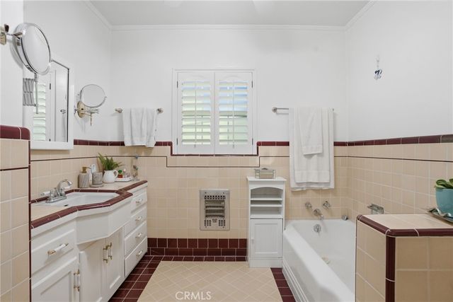 227 El Cerrito, Bakersfield, CA 93305