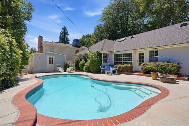 227 El Cerrito, Bakersfield, CA 93305
