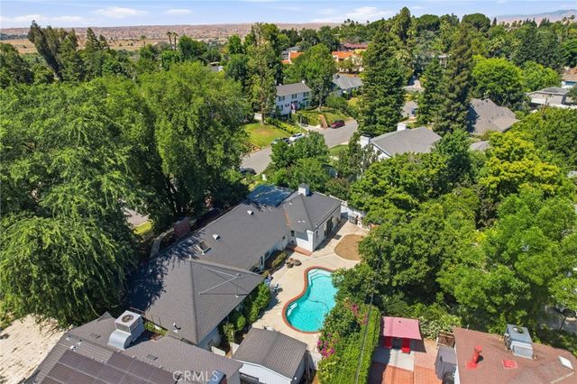 227 El Cerrito, Bakersfield, CA 93305
