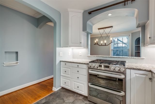 818 Valencia Street, Dallas, TX 75223