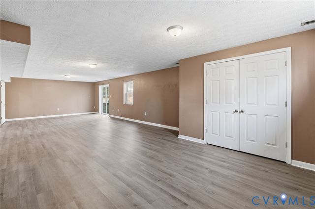 504 Gloucester Dr, Ruther Glen, VA 22546