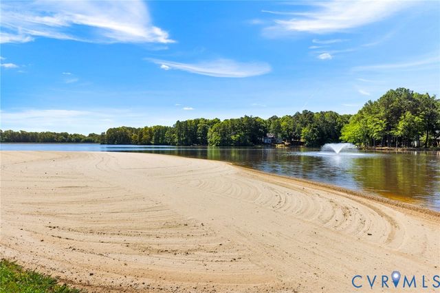 504 Gloucester Dr, Ruther Glen, VA 22546