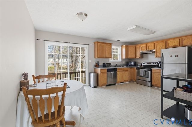 504 Gloucester Dr, Ruther Glen, VA 22546