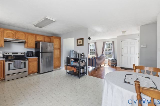 504 Gloucester Dr, Ruther Glen, VA 22546