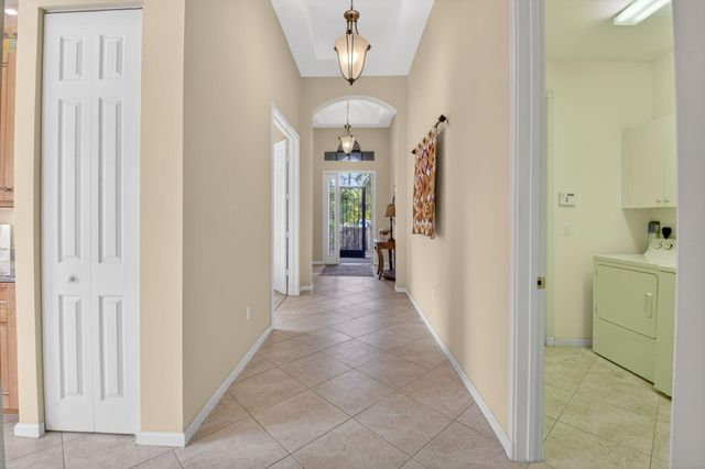 9571 Isles Cay Drive, Delray Beach, FL 33446