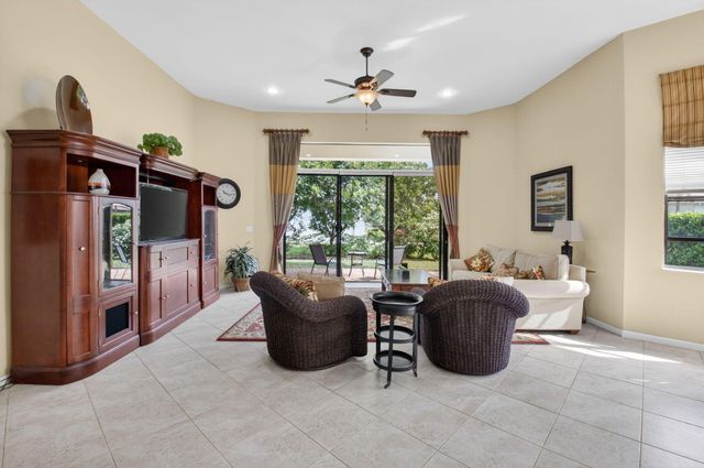 9571 Isles Cay Drive, Delray Beach, FL 33446