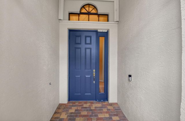 9571 Isles Cay Drive, Delray Beach, FL 33446
