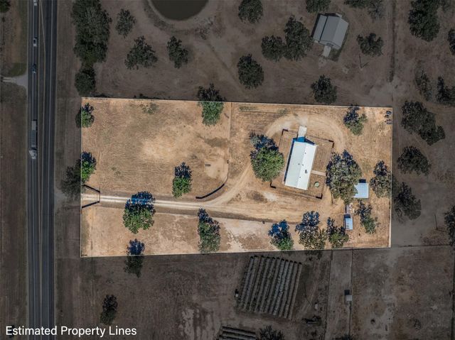 9203 S Us Highway 77 Highway, Rockdale, TX 76567