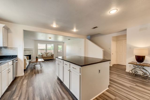 6916 Derbyshire Drive, Fort Worth, TX 76137