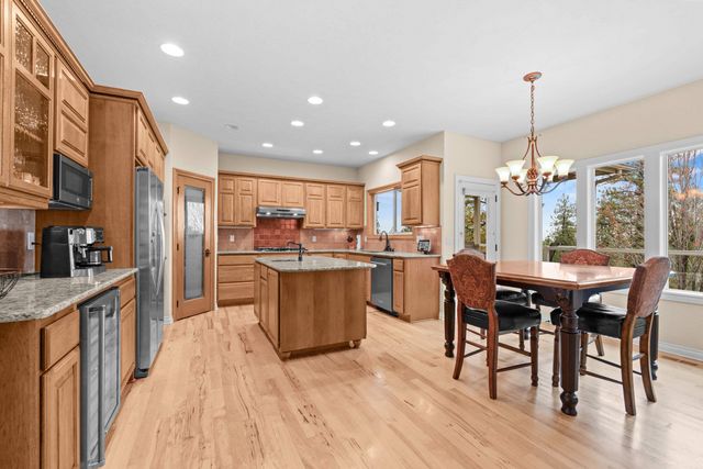 13821 E Bellessa Ln, Spokane Valley, WA 99206