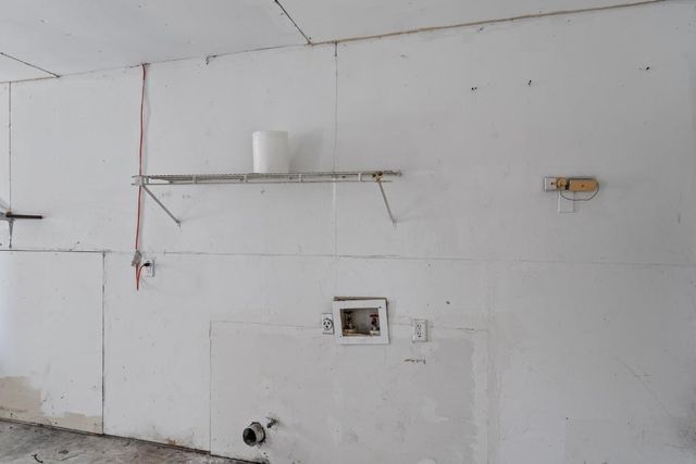 9203 Kempler DR B, Austin, TX 78748