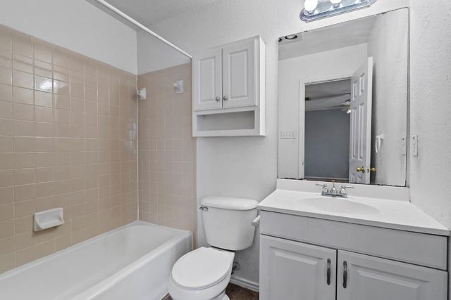 9203 Kempler DR B, Austin, TX 78748