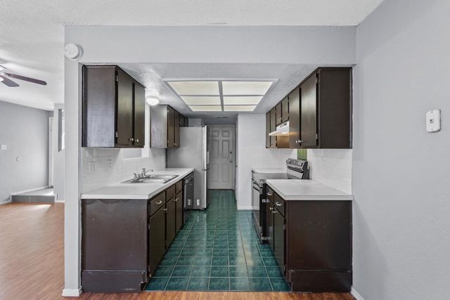 9203 Kempler DR B, Austin, TX 78748