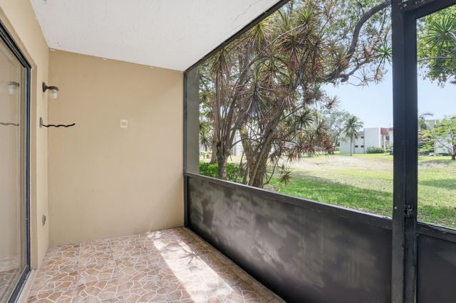 110 NW 70th Street 103, Boca Raton, FL 33487