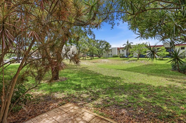 110 NW 70th Street 103, Boca Raton, FL 33487