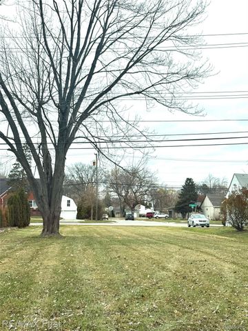 VACANT E Maple Road, Troy, MI 48083