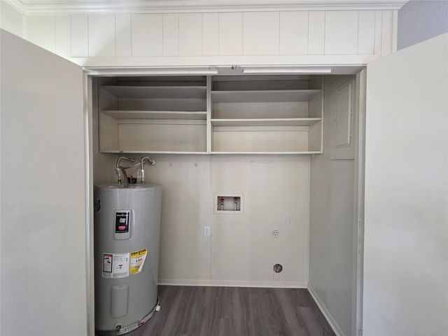 406 E Brazos Street, Groesbeck, TX 76642