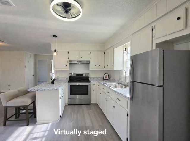 406 E Brazos Street, Groesbeck, TX 76642