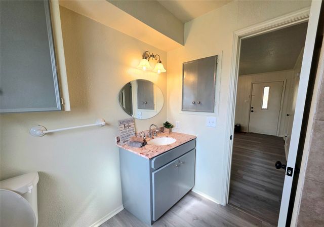 406 E Brazos Street, Groesbeck, TX 76642