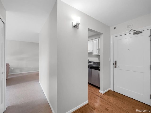 411 S Old Woodward Avenue Unit 925, Birmingham, MI 48009