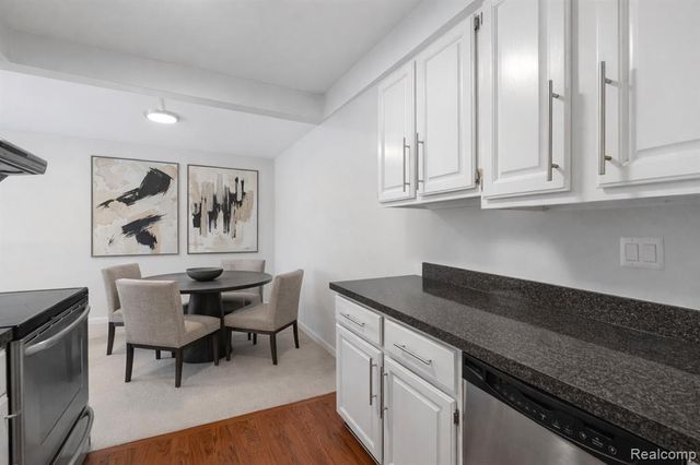 411 S Old Woodward Avenue Unit 925, Birmingham, MI 48009