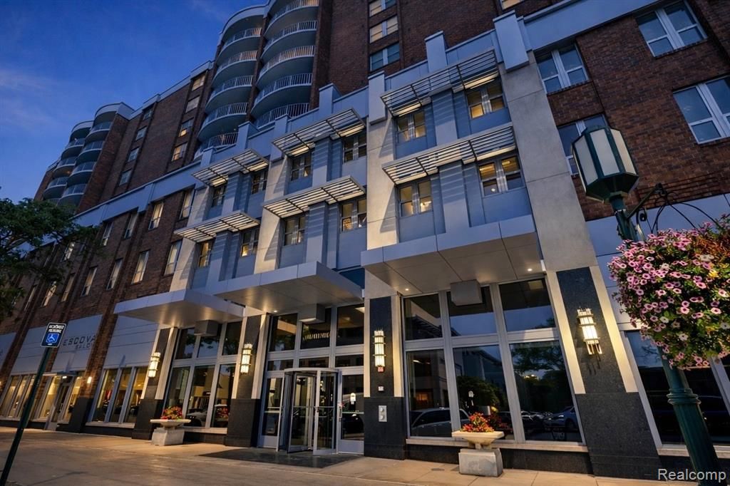 411 S Old Woodward Avenue Unit 925, Birmingham, MI 48009