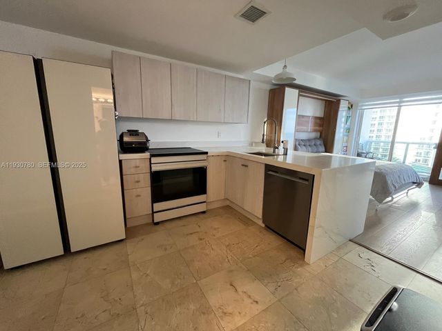 10275 Collins Ave 904, Bal Harbour, FL 33154