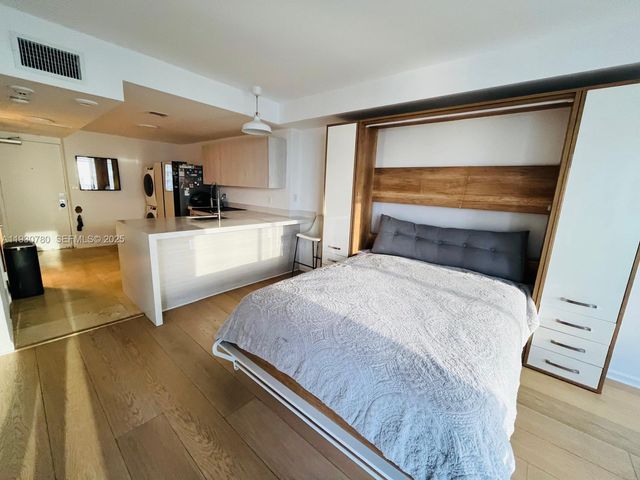 10275 Collins Ave 904, Bal Harbour, FL 33154