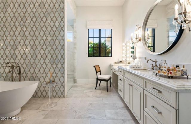 5022 E ORCHID Lane, Paradise Valley, AZ 85253