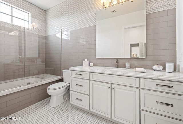 5022 E ORCHID Lane, Paradise Valley, AZ 85253