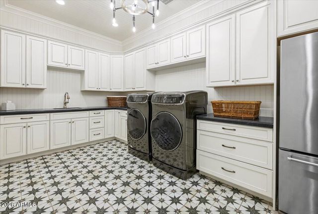 5022 E ORCHID Lane, Paradise Valley, AZ 85253