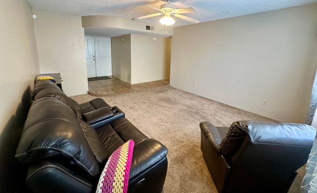 2350 S Dollner Street, Visalia, CA 93277