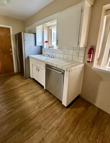 2350 S Dollner Street, Visalia, CA 93277