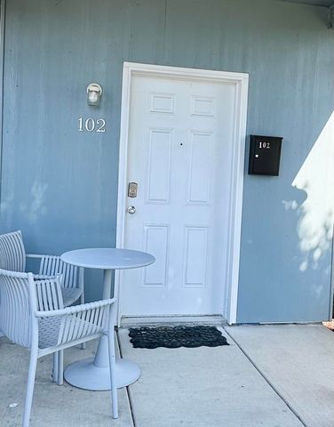 2350 S Dollner Street, Visalia, CA 93277