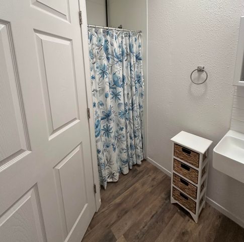 2350 S Dollner Street, Visalia, CA 93277