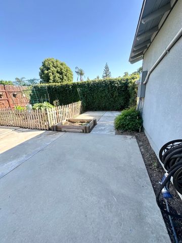 2350 S Dollner Street, Visalia, CA 93277