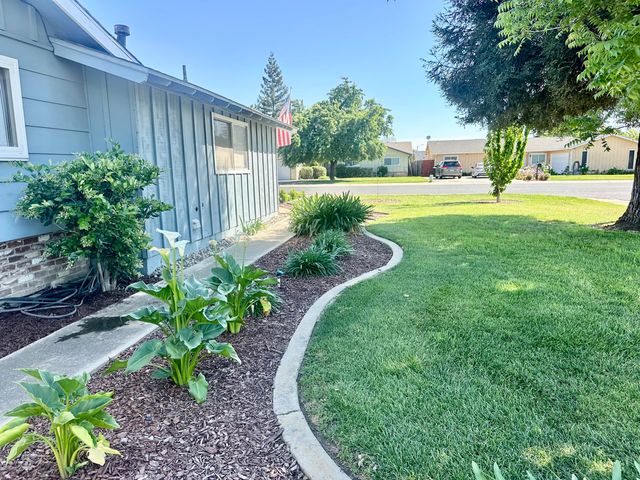 2350 S Dollner Street, Visalia, CA 93277