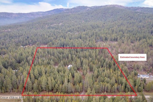 681 Hummingbird LN, Blanchard, ID 83804