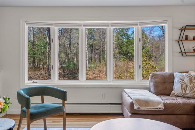 14 Ambler Way, Durham, NH 03824
