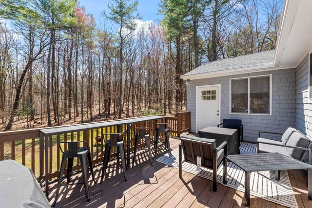 14 Ambler Way, Durham, NH 03824