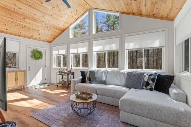 14 Ambler Way, Durham, NH 03824