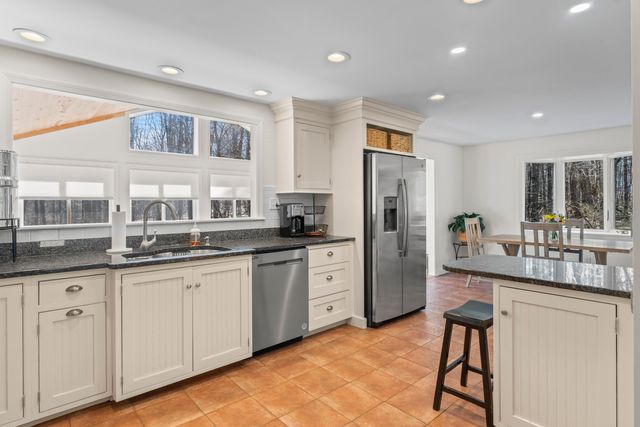 14 Ambler Way, Durham, NH 03824