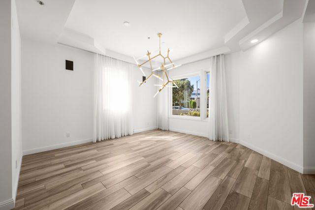 112 N Elm Drive, Beverly Hills, CA 90210